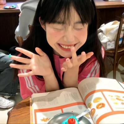 妓女。演员。皮条客